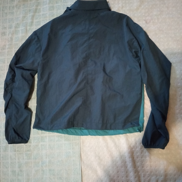 Windbreaker - Picture 2 of 3